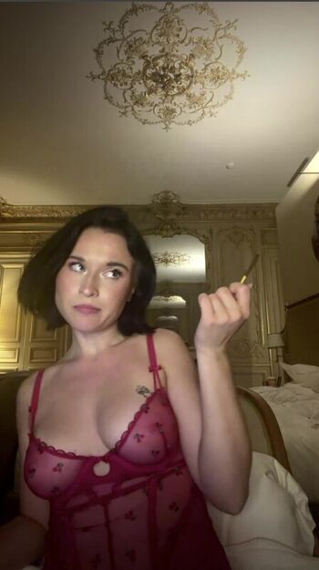 Full leaked Aora dj private onlyfans photo