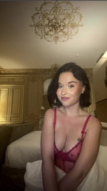 Full leaked Aora dj private onlyfans photo