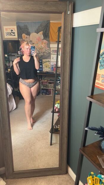 Full leaked Averageallison private onlyfans photo
