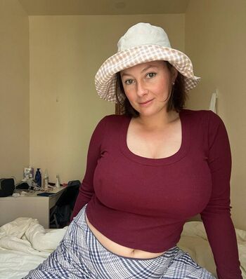Full leaked Bel larcombe slice of salami private onlyfans photo