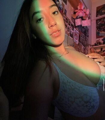 Full leaked Carolynemilia private onlyfans photo