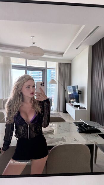 Full leaked Crystallandysh private onlyfans photo