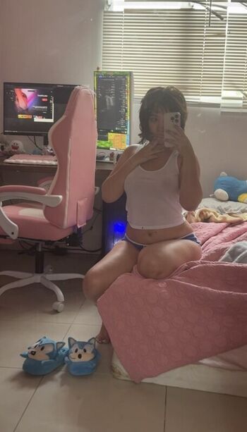 Full leaked Dumsillygirl private onlyfans photo