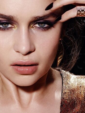 Full leaked Emilia clarke page private onlyfans photo