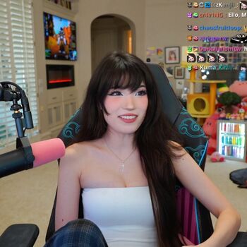 Full leaked Emiru private onlyfans photo