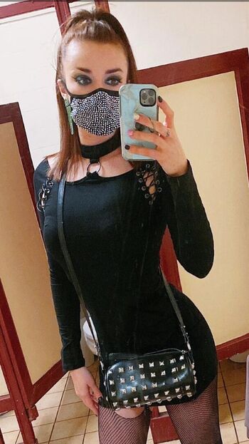 Full leaked Erinmicklow private onlyfans photo