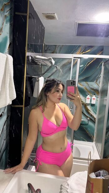 Full leaked Fatmaakonca private onlyfans photo