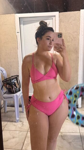 Full leaked Fatmaakonca private onlyfans photo