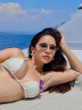 Full leaked Gizelly bicalho private onlyfans photo
