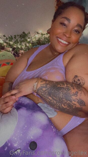 Full leaked Growingellex private onlyfans photo