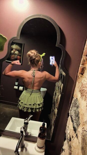 Full leaked Hannah woods page private onlyfans photo