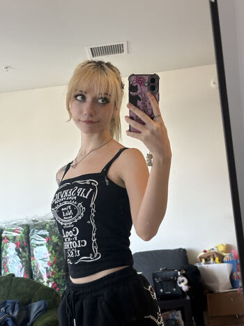Full leaked Iluvmeww private onlyfans photo