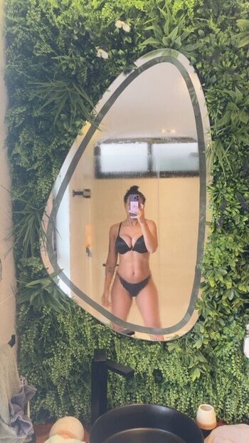 Full leaked Itseliciaxo private onlyfans photo