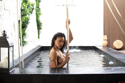 Full leaked Itseliciaxo private onlyfans photo
