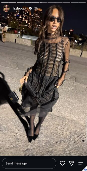 Full leaked Izzipoopi private onlyfans photo