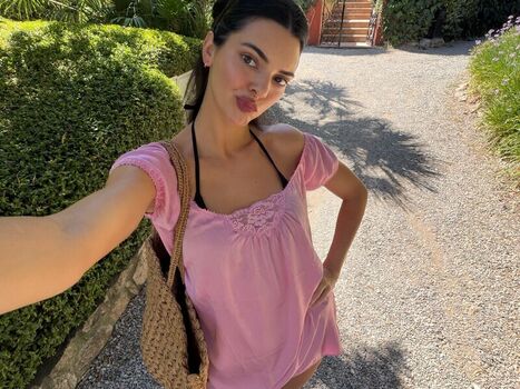 Full leaked Kendall jenner  page private onlyfans photo