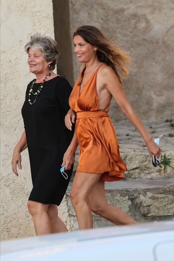 Full leaked Laetitia casta private onlyfans photo