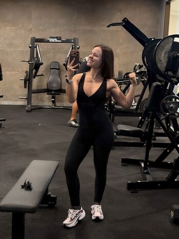 Full leaked Larissa manoela page private onlyfans photo