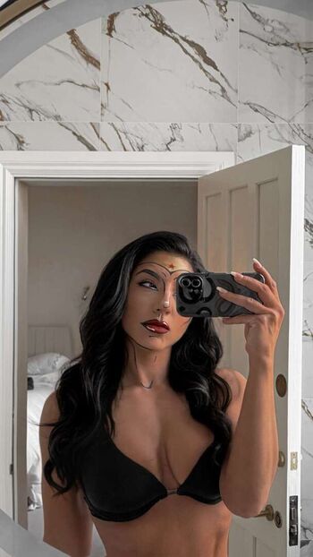 Full leaked Leah shutkever private onlyfans photo