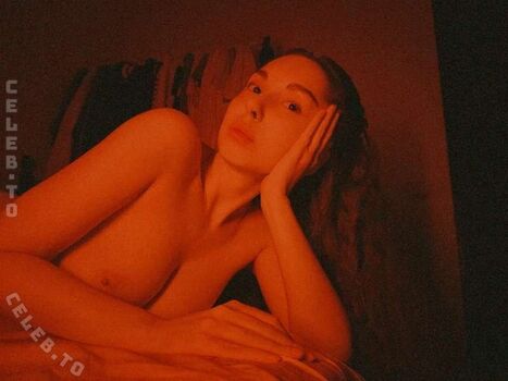 Full leaked Leratlerat page private onlyfans photo