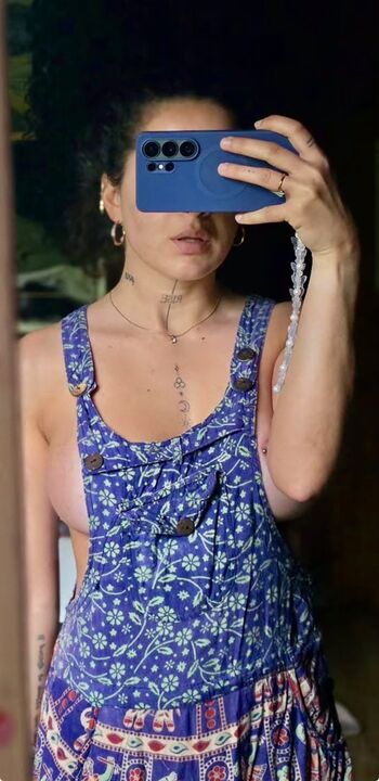 Marie_body
