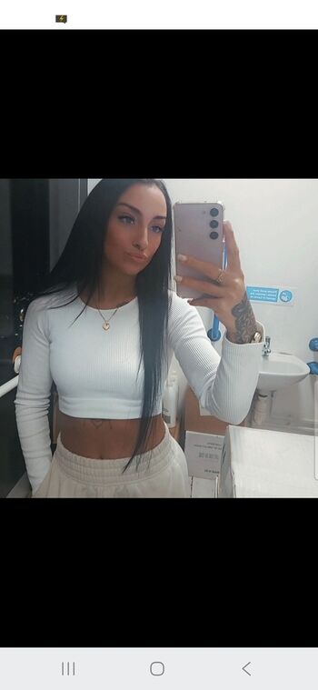 Full leaked Mia d naked private onlyfans photo