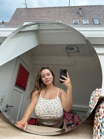 Full leaked Mia sophie private onlyfans photo