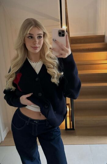 Full leaked Mialiliaa private onlyfans photo