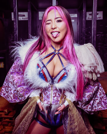 Mina Shirakawa