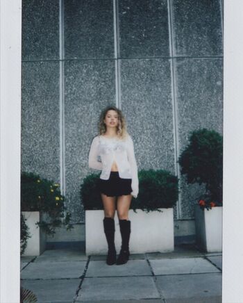 Full leaked Nilufer yanya private onlyfans photo