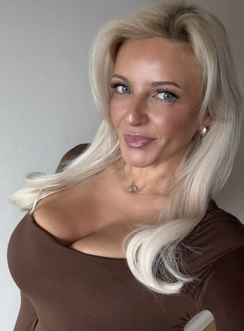 Full leaked Noprobsju private onlyfans photo