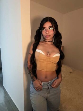 Full leaked Seylark private onlyfans photo