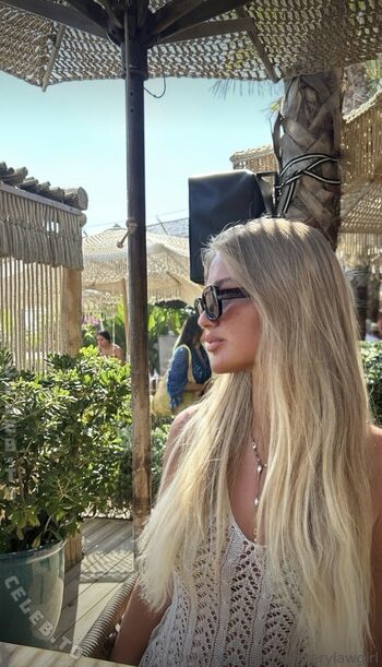 Full leaked Sophiaa private onlyfans photo