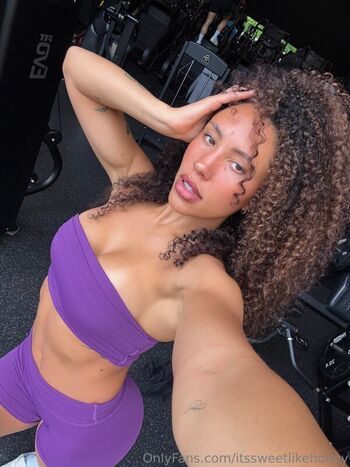 Full leaked Sweetlikehoney private onlyfans photo
