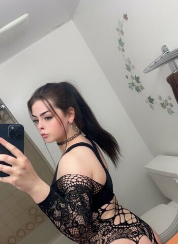 Full leaked Sweetnsadistiic private onlyfans photo
