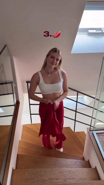 Full leaked Vallixpauline page private onlyfans photo