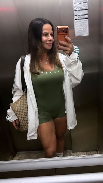 Viviane Araujo