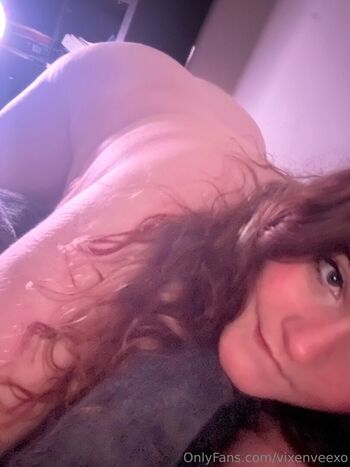 Full leaked Vixenveexo private onlyfans photo