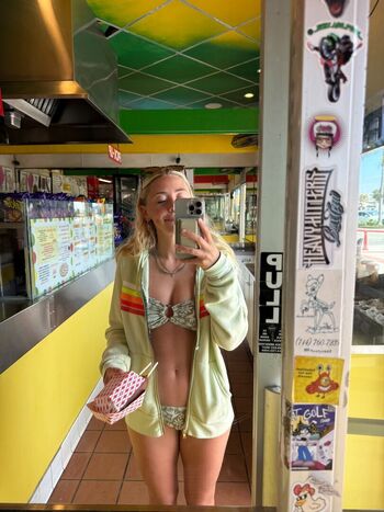 Full leaked Wisewordsfromneve private onlyfans photo