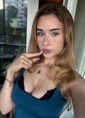 Full leaked Yaboielina private onlyfans photo