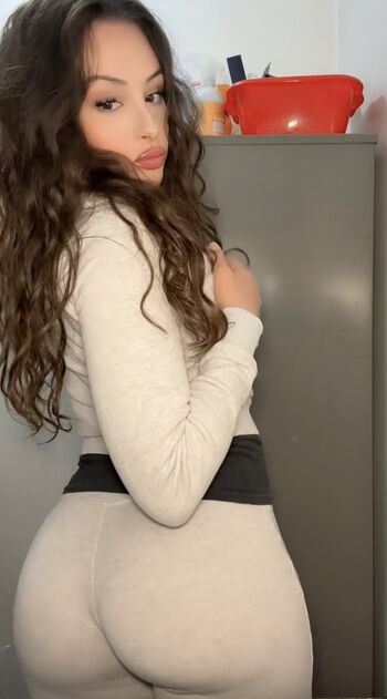 Full leaked Yamina m page private onlyfans photo