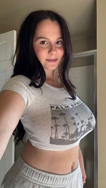 Full leaked Yellz private onlyfans photo