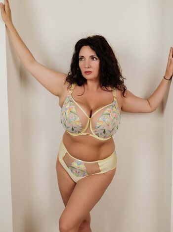 Full leaked Zhanna bust private onlyfans photo